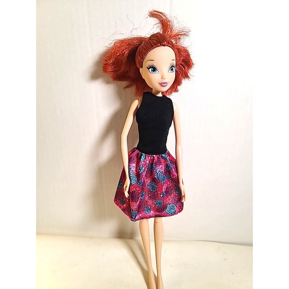 2012 Viacom & Rainbow Winx Club Fashion Fairy Doll Red Hair Sparkling Eye Makeup